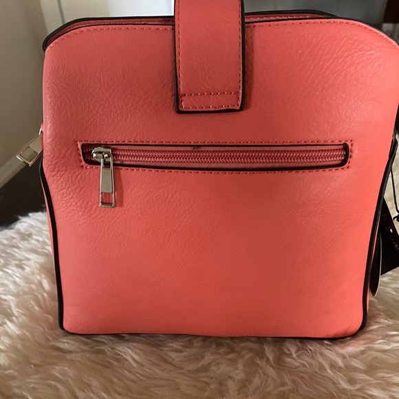 K.Carroll - Picture 2 of 7